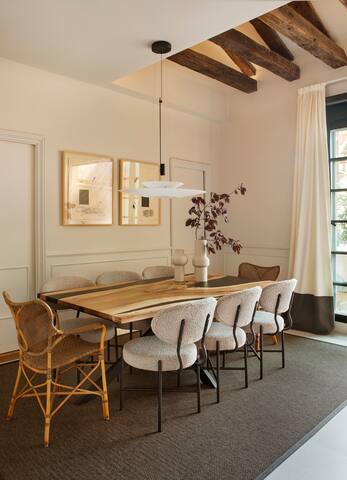 New-Beautiful Rooftop Apartment gallery image 3