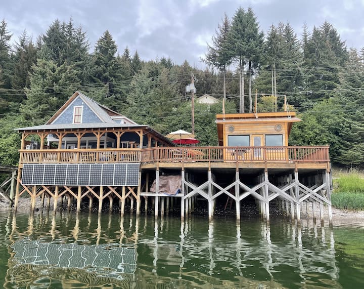 Beach cottage with kayaks - Guesthouses for Rent in Hoonah, Alaska ...