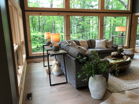 Popular Airbnb listing: Glass House Of Cross Creek Farms in Blowing Rock