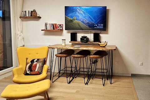 New and modern, quiet with terrace - Metro 4