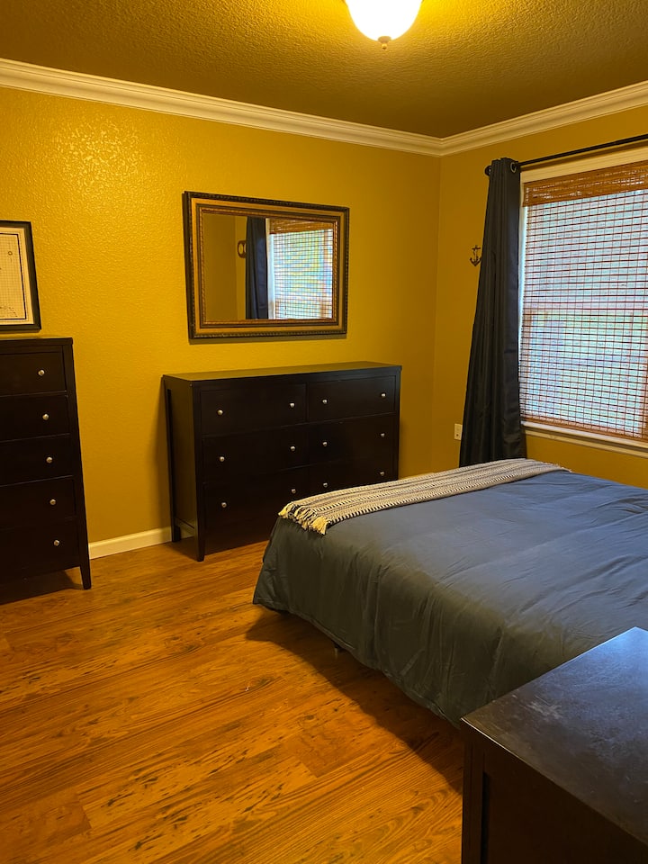 ห้องนอน #2 เตียงควีนไซส์