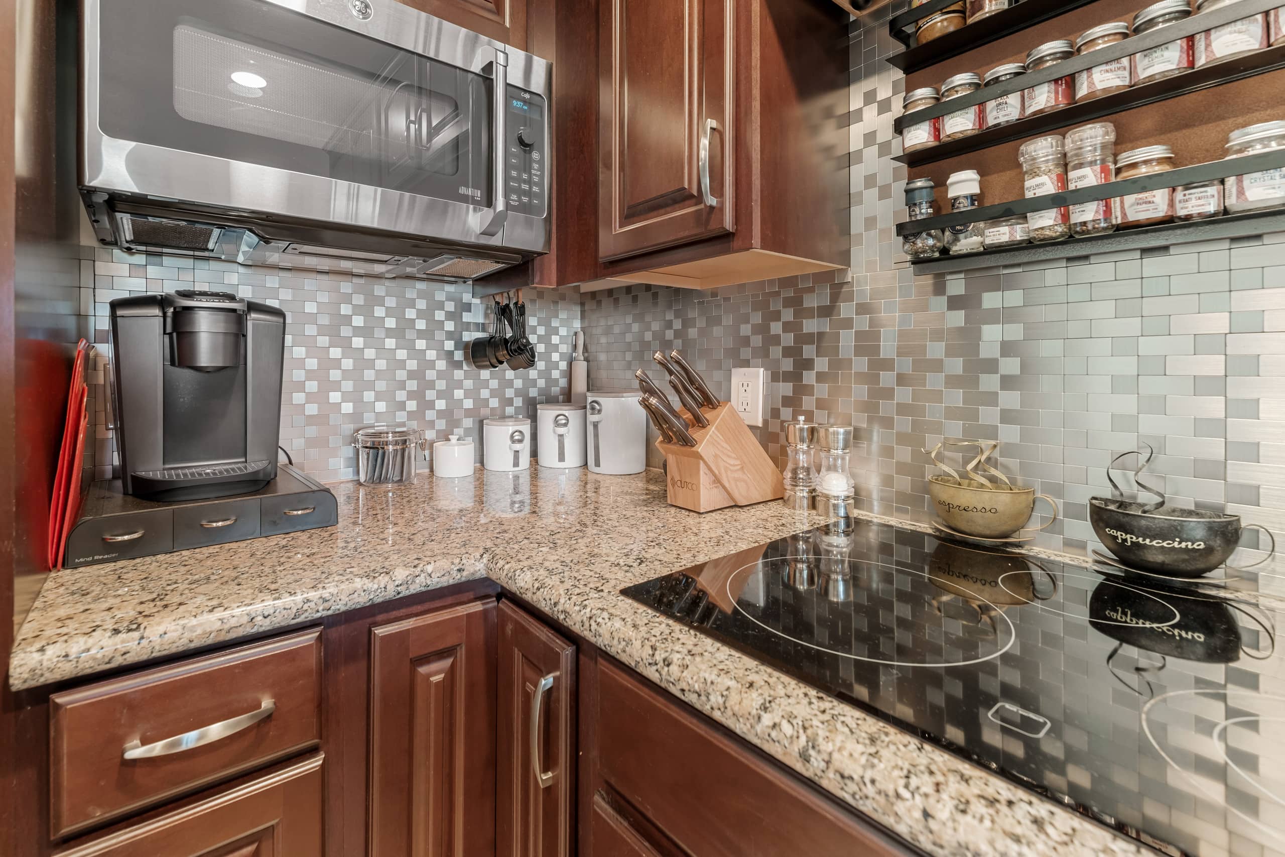 Condo in Kihei · ★4.98 · 2 bedrooms · 2 beds · 2 baths - Image 7