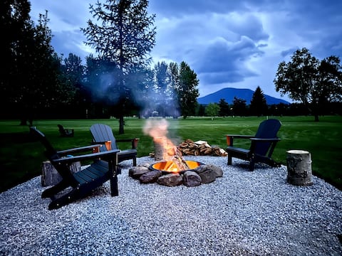 Lux Fly-Fishing Haven near Glacier Park ~ Hot Tub