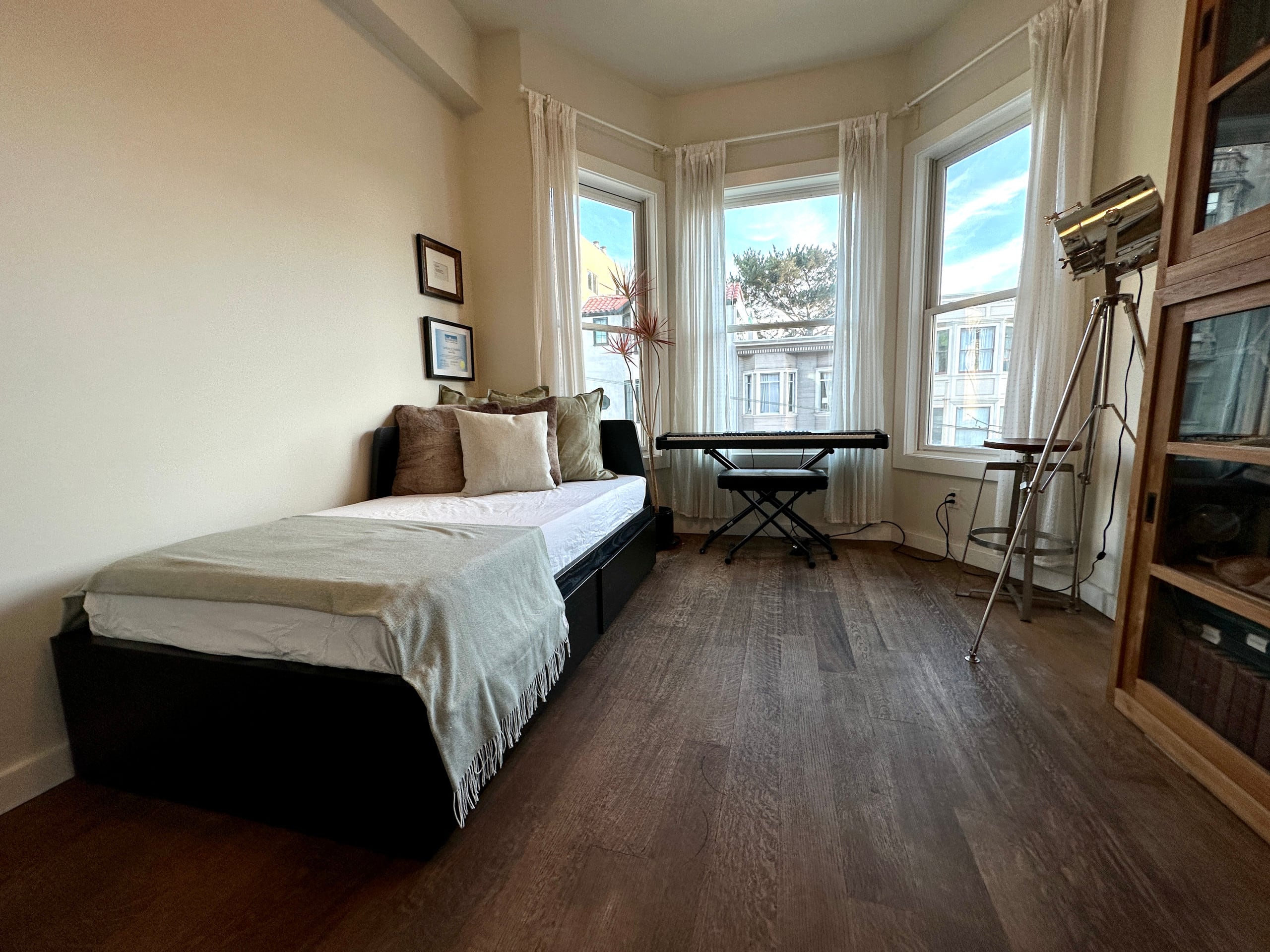 Condo in San Francisco · ★5.0 · 4 bedrooms · 4 beds · 3.5 baths - Image 24