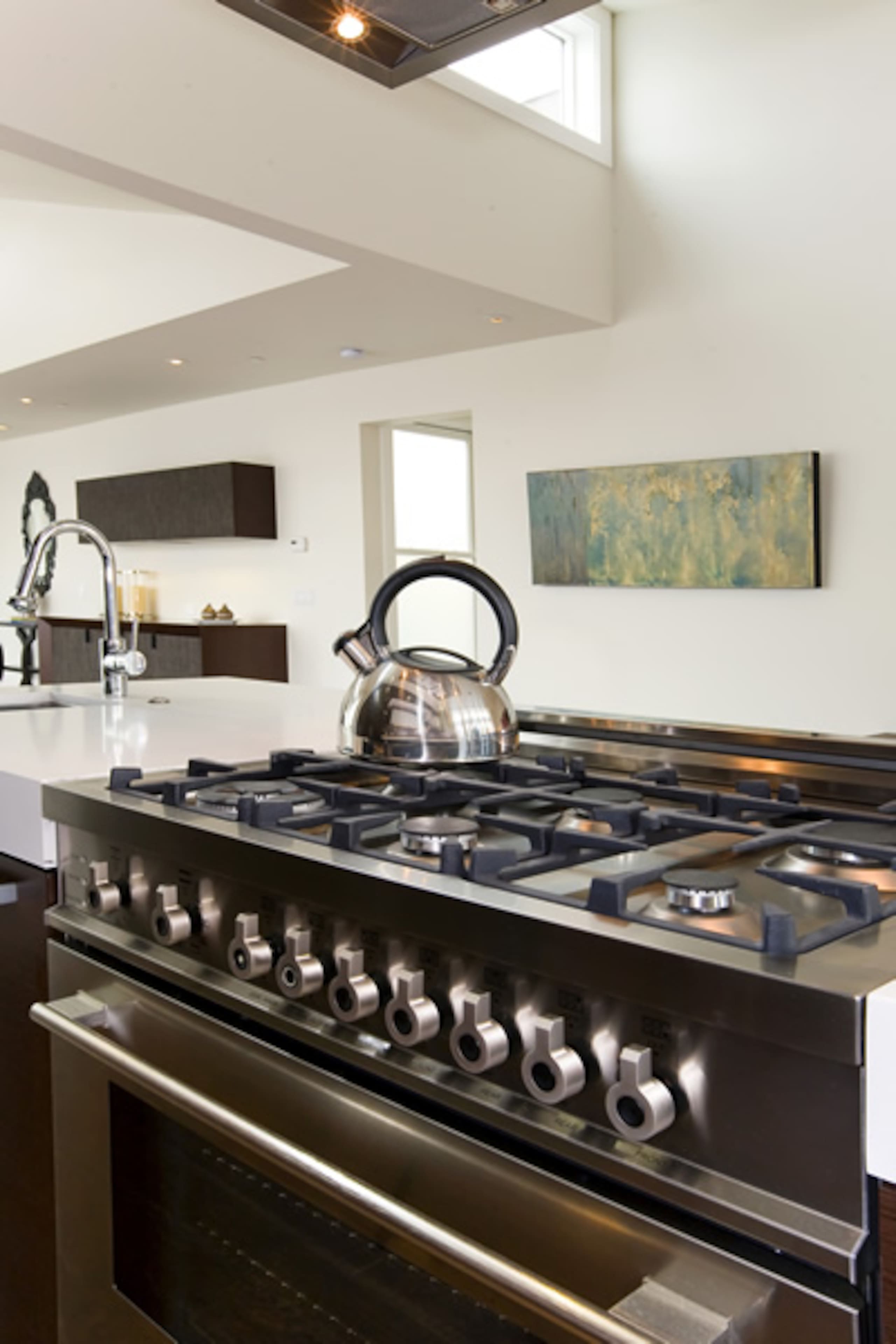 Condo in San Francisco · ★5.0 · 4 bedrooms · 4 beds · 3.5 baths - Image 12