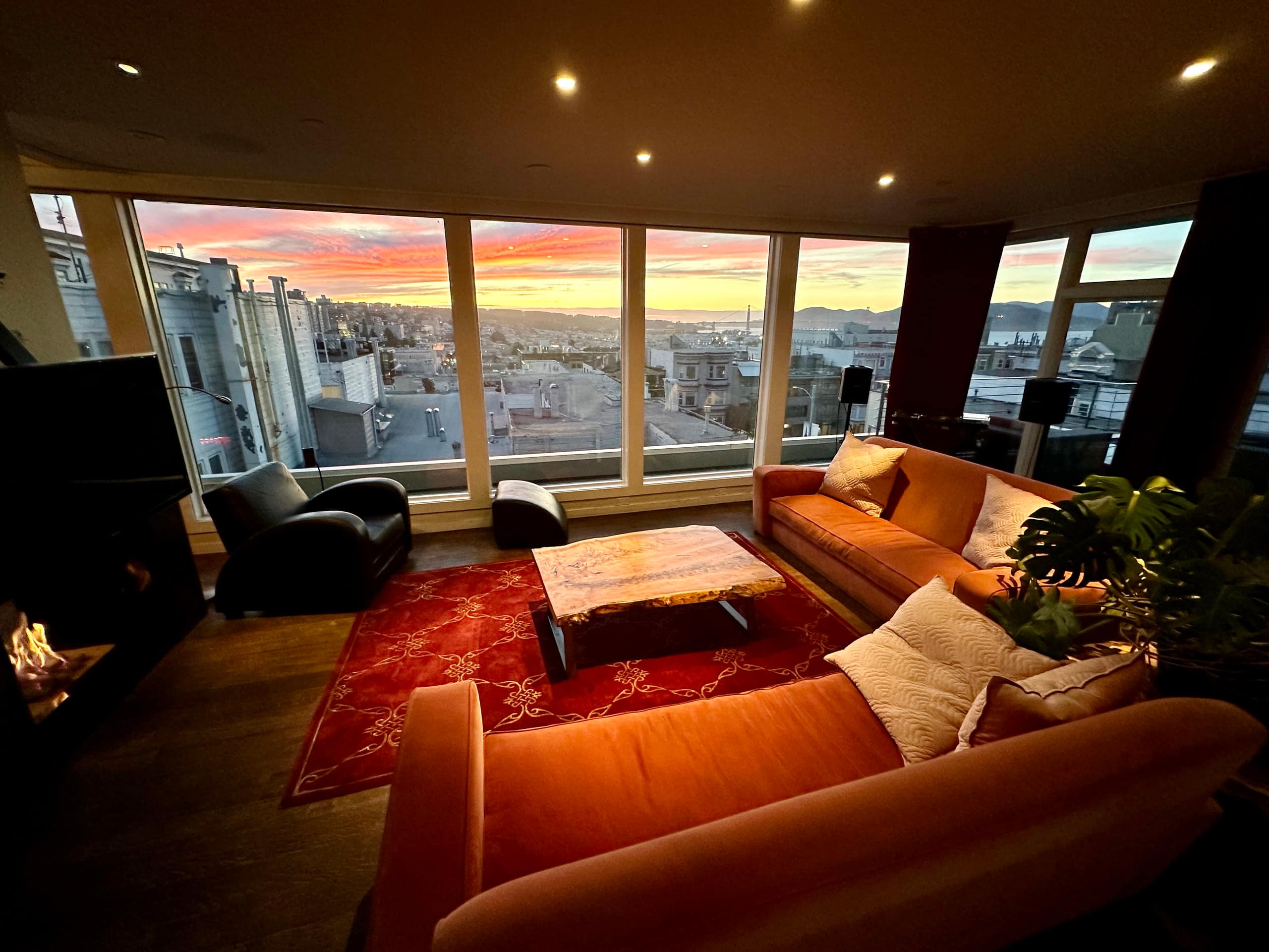 Condo in San Francisco · ★5.0 · 4 bedrooms · 4 beds · 3.5 baths - Image 4