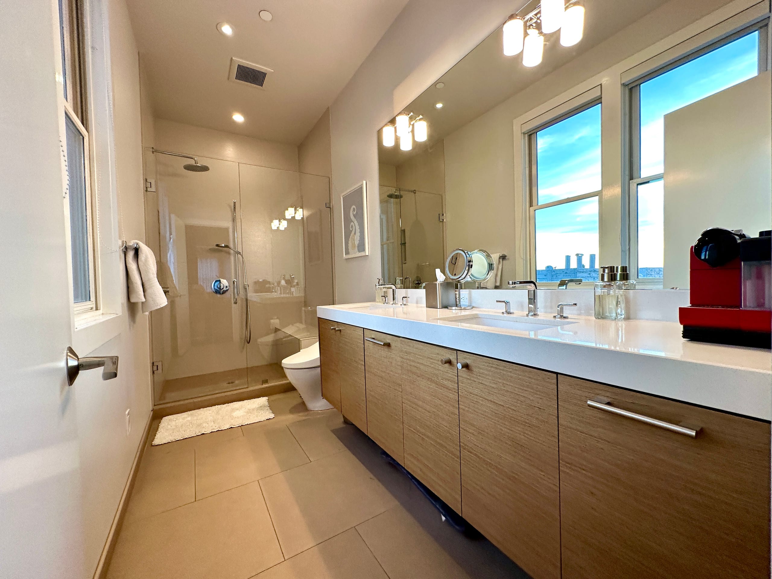 Condo in San Francisco · ★5.0 · 4 bedrooms · 4 beds · 3.5 baths - Image 27