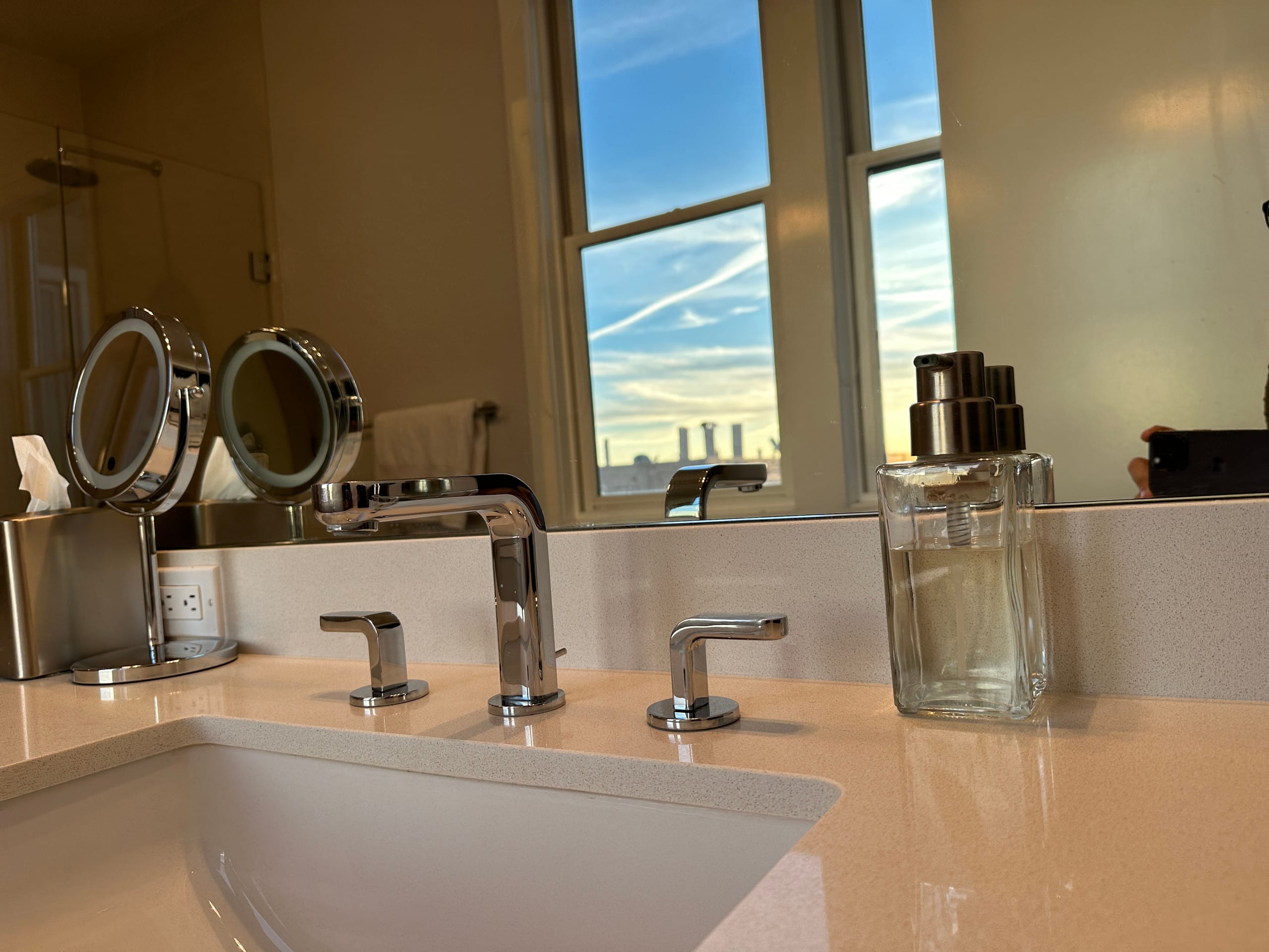 Condo in San Francisco · ★5.0 · 4 bedrooms · 4 beds · 3.5 baths - Image 26