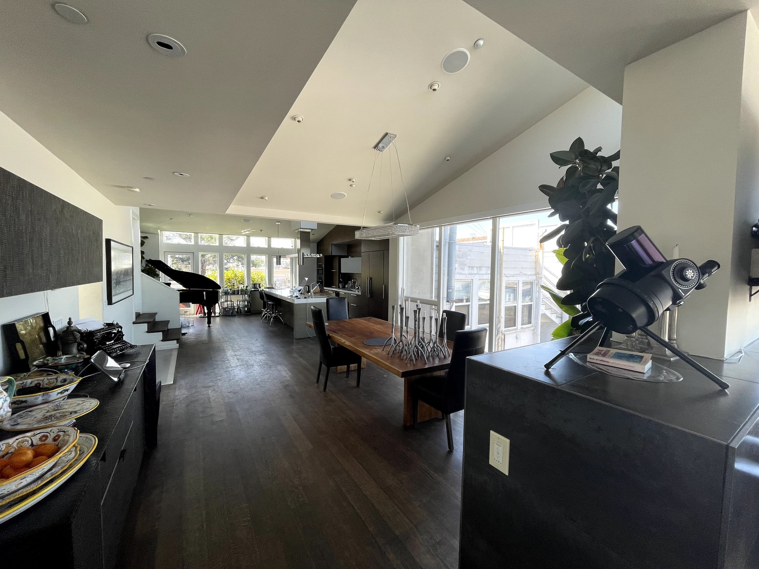Condo in San Francisco · ★5.0 · 4 bedrooms · 4 beds · 3.5 baths - Image 13