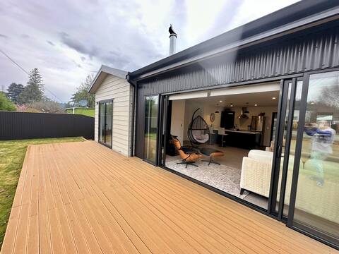 Naseby Modern Holiday House