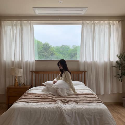 Stay Card No. 201 (Jacuzzi)