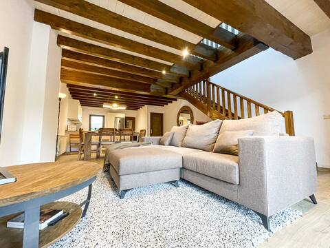 Charming mountains, house with a view of Martinet