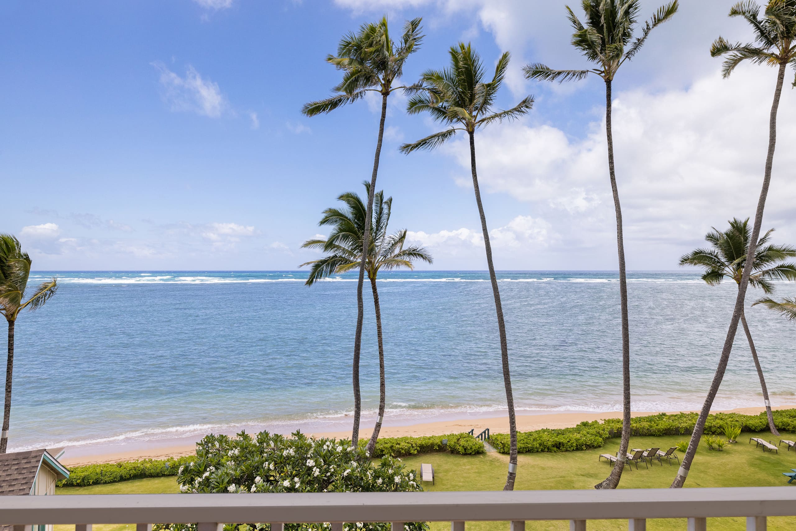 Ocean view, Sleeps 4, AC, Beautiful Beach, Wi-Fi - Image 18