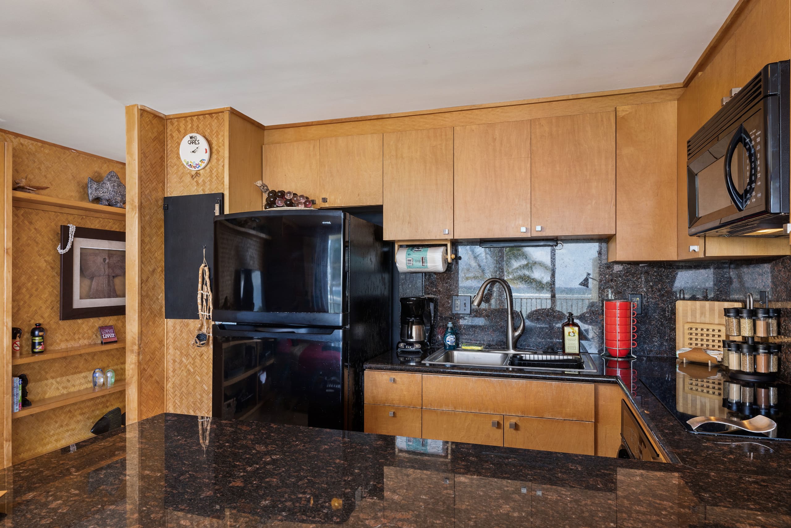Ocean view, Sleeps 4, AC, Beautiful Beach, Wi-Fi - Image 13