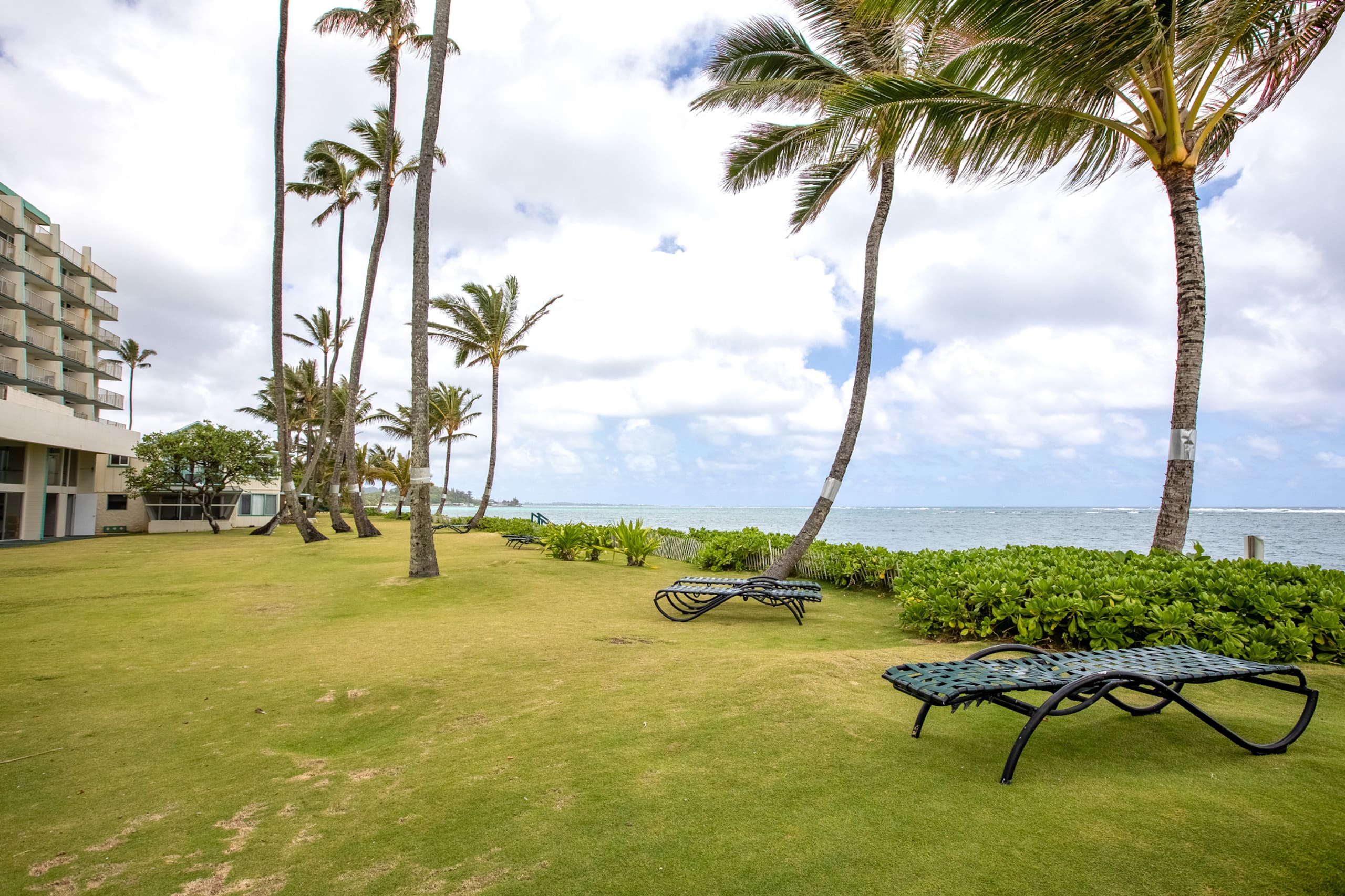 Ocean view, Sleeps 4, AC, Beautiful Beach, Wi-Fi - Image 25