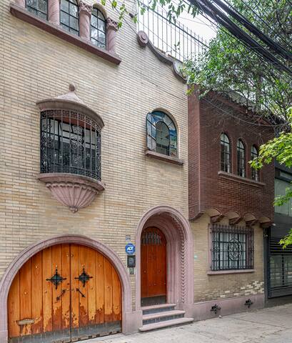 Huge House in Condesa for 18 gallery image 2