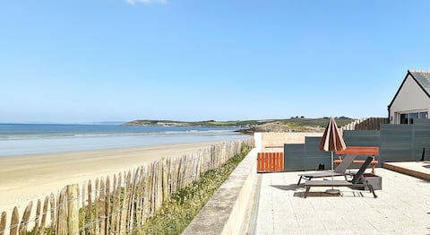 Waterfront apartment with sea view for 2