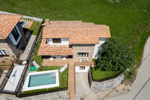 Brand new house, pool, next to Cala Berellín