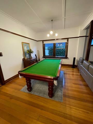 Luxe beachside heritage home gallery image 5