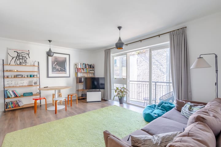 Light & Modern 2bd Flat With Balcony - Brick Lane! - Londra