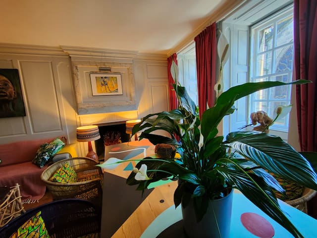 Historic Flat on The Royal Mile