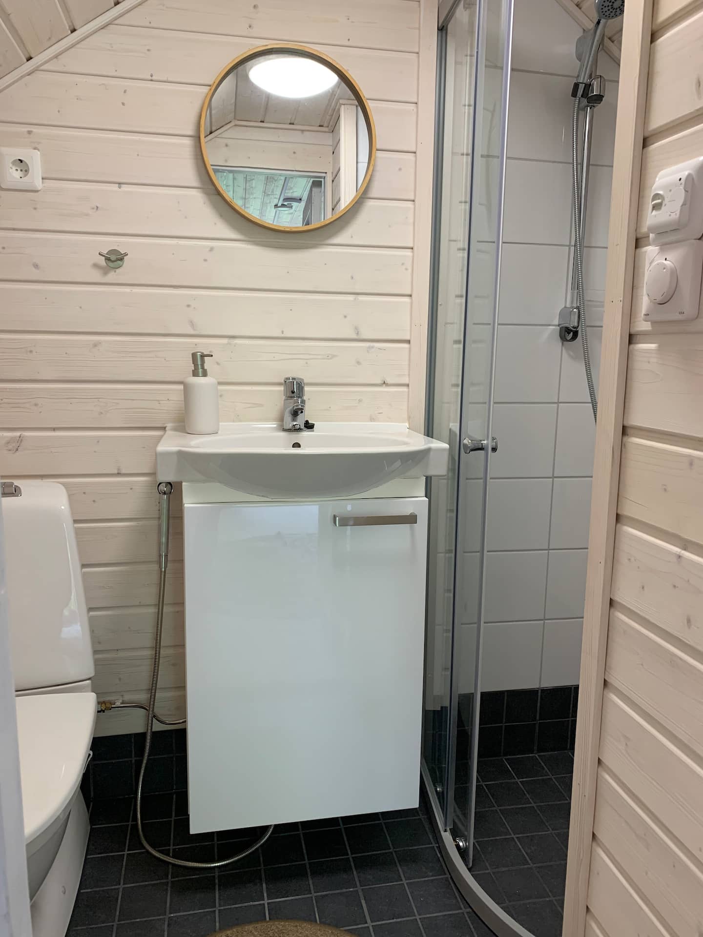 *Piharakennus Lähellä Keskustaa/private Flat 2
