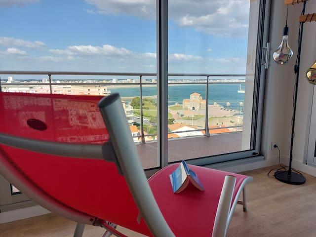 Entire home with 2 bedrooms in les sables d’olonne - Neuvième Ciel de 75m2 au bord de mer avec vue