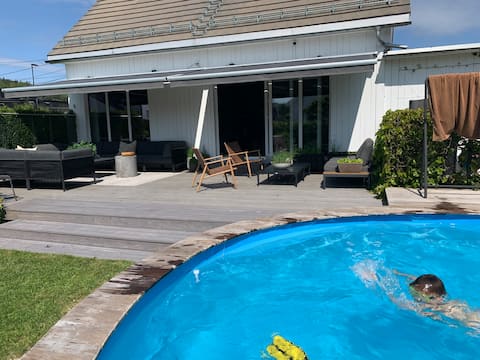 House in Vennesla with pool. 25 min from the Zoo