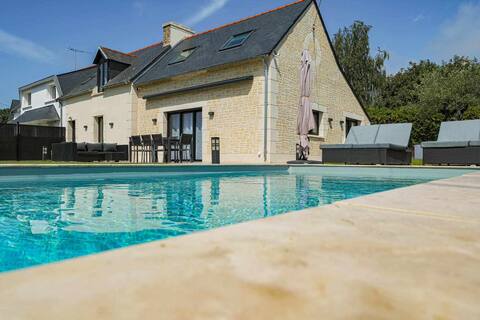 Gozforn villa and pool - beach on foot