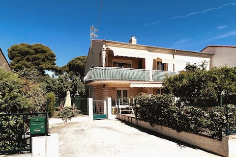 Top Airbnb: 2-room apartment Agde center in Agde