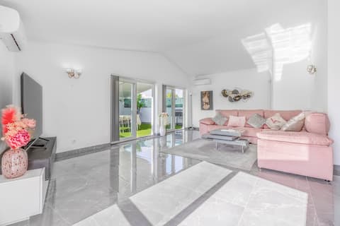 Anúncio popular: Stunning rooftop apartment em São Gonçalo De Lagos