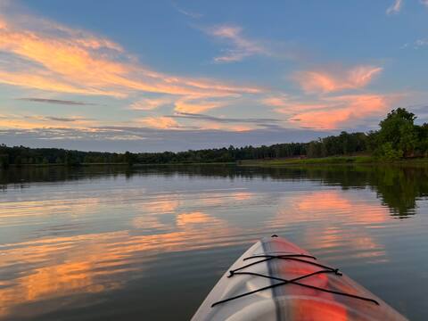 Z Lakehouse w/ Private Dock & Kayaks | Bullard, TX