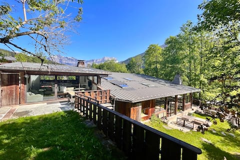 Beautiful Chalets, panoramic views with stream