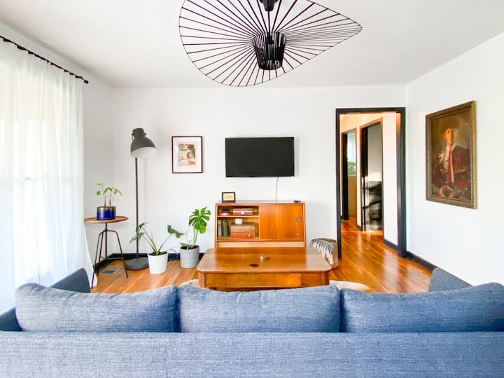 Mid-century Modern Home Near Downtown Free Parking - Nashville, TN