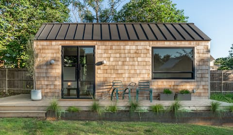 Popular Airbnb listing: East Austin Tiny Home in Rosewood