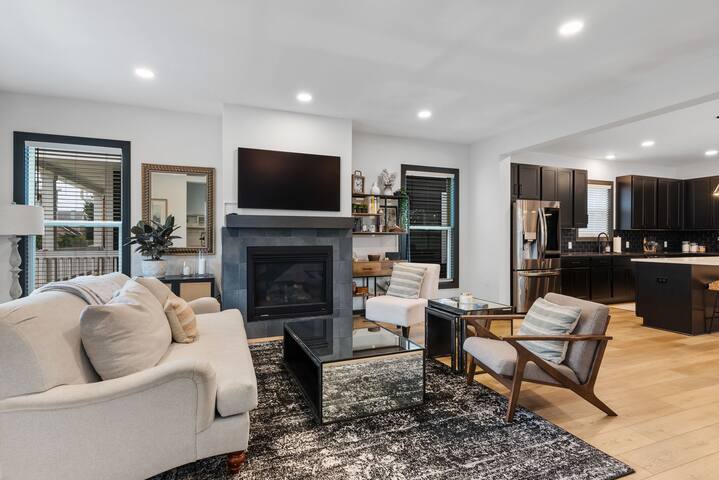 Modern Luxury Downtown Columbus gallery image 3