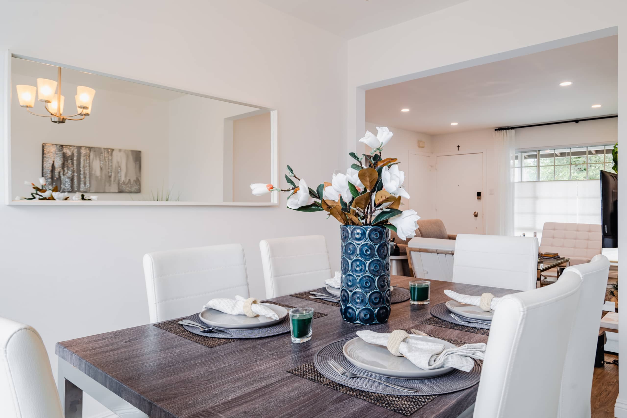 Home in South San Francisco · ★5.0 · 3 bedrooms · 4 beds · 2 shared baths - Image 12