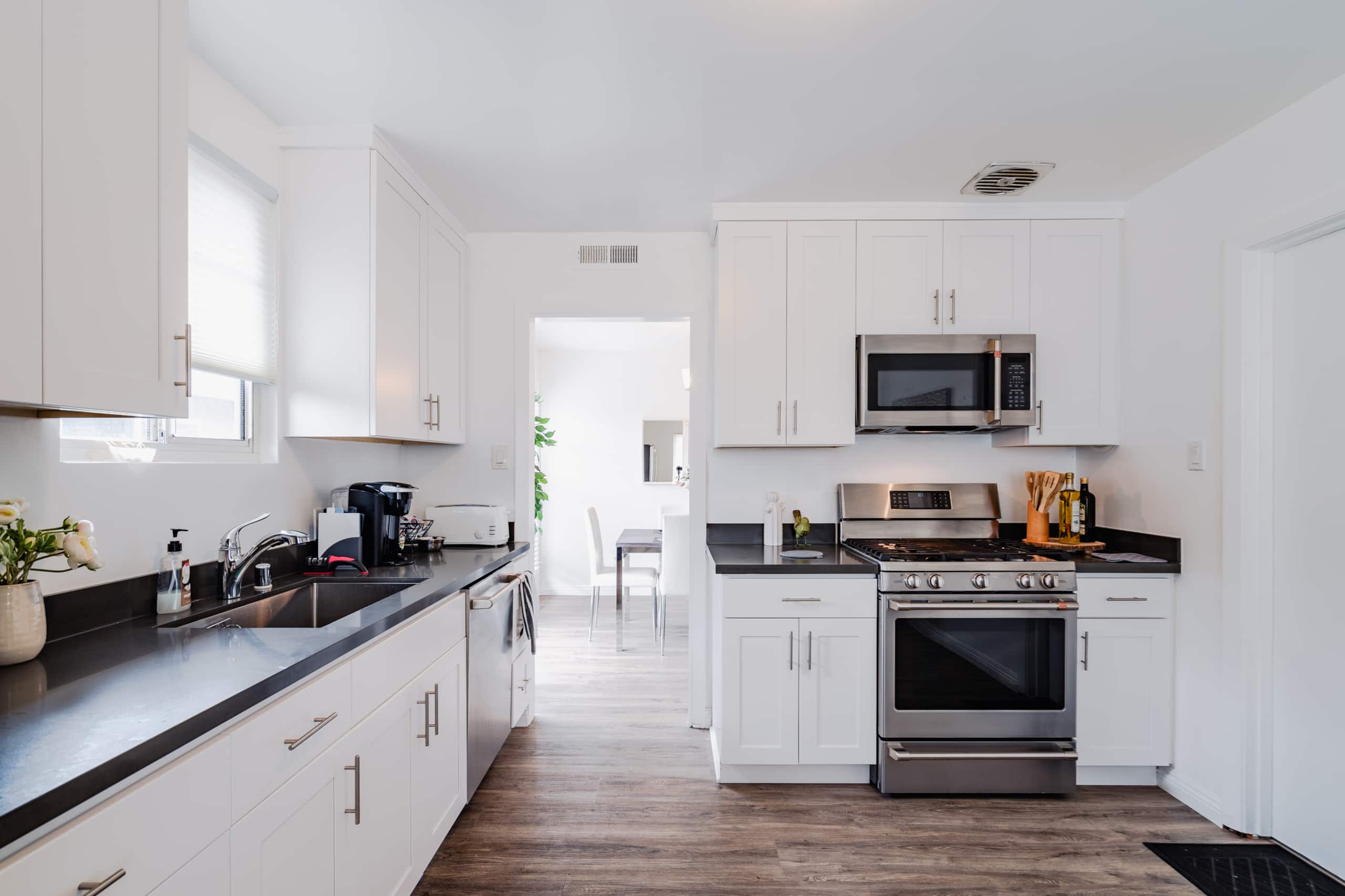 Home in South San Francisco · ★5.0 · 3 bedrooms · 4 beds · 2 shared baths - Image 26