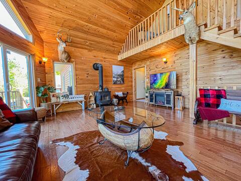 Exquisite LakeView Paradise *Hot Tub* Arcades