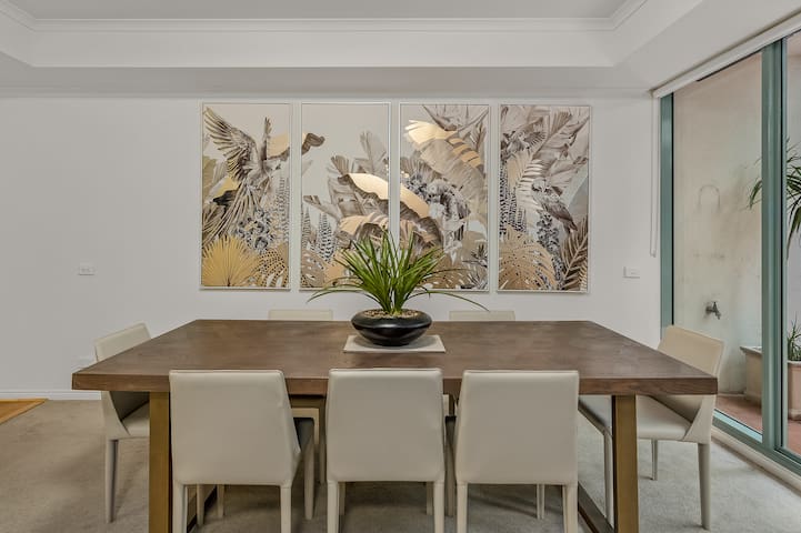 Exclusive Stays – SouthbankTower gallery image 3