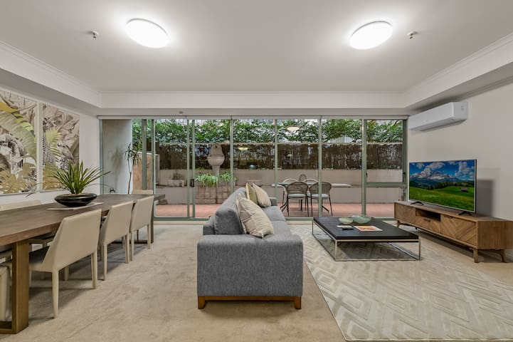 Exclusive Stays – SouthbankTower gallery image 2