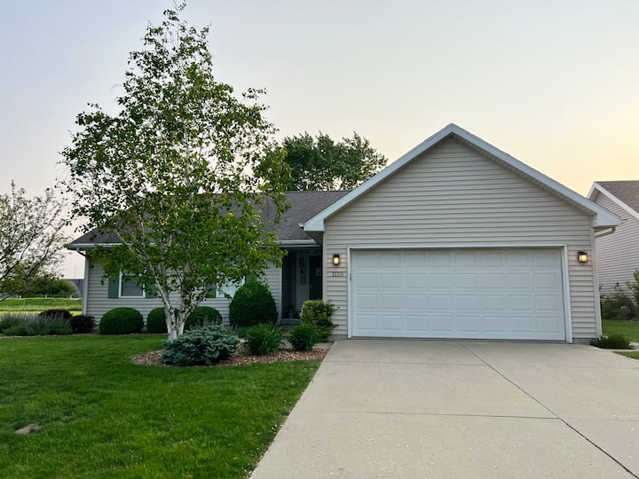 Swan: Fully Furnished Home Monthly Stays - Kankakee, IL