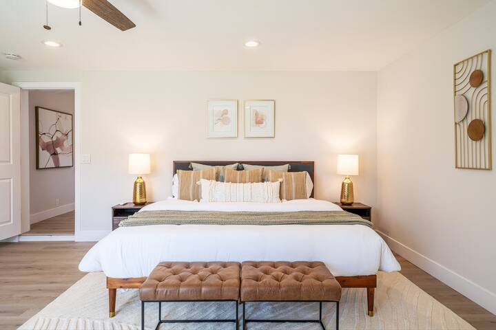 Pomona Living at Our Charming 5BR Modern House