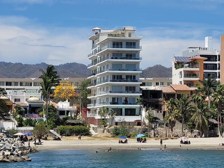 Beautiful Oceanfront Condo - La Cruz de Huanacaxtle