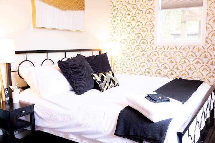 14-inch Plush King Mattress on this main level bedroom.   No steps from the outside to here. 