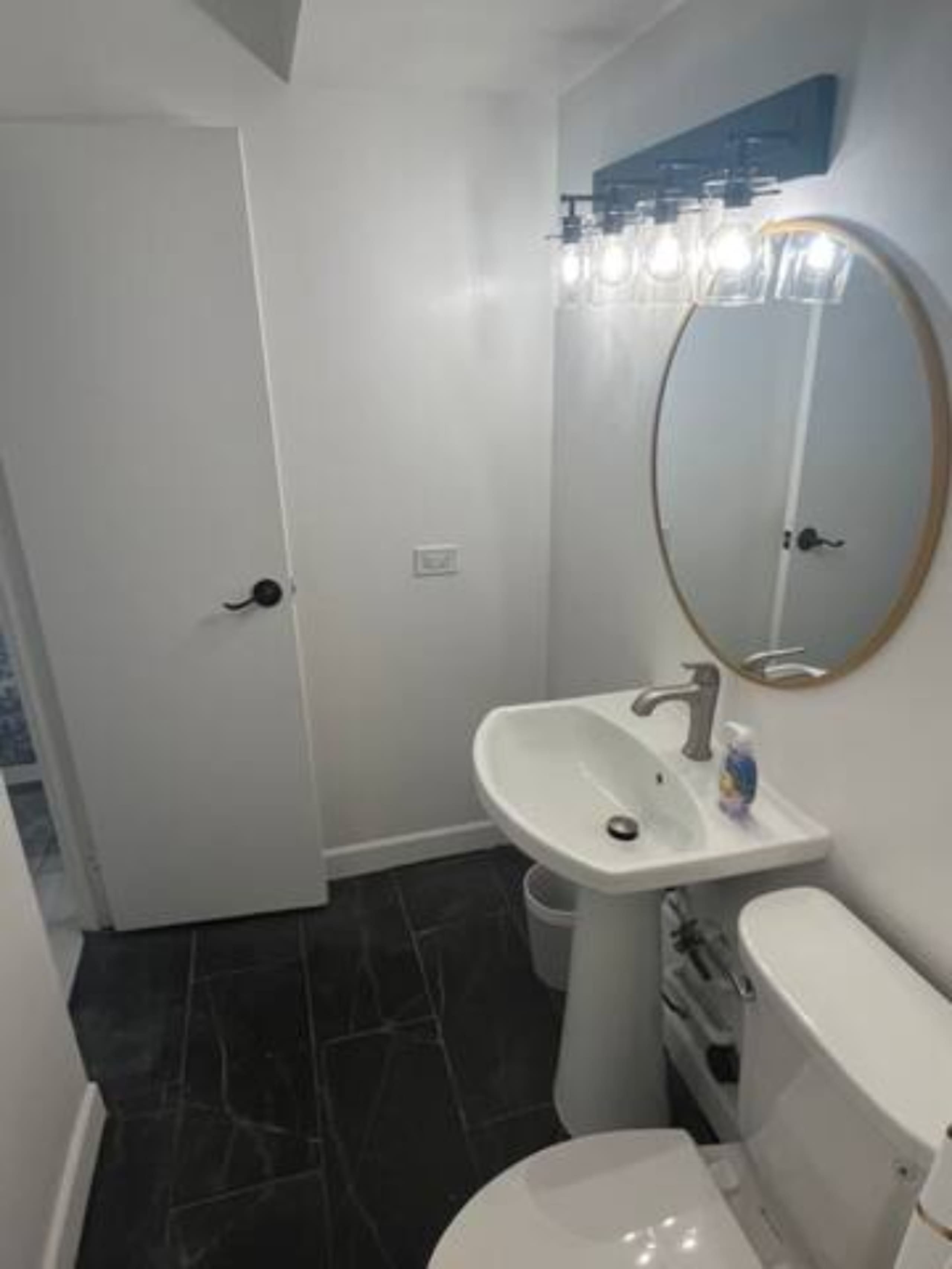 Condo in Honolulu · ★4.3 · 1 bedroom · 2 beds · 1 bath - Image 29