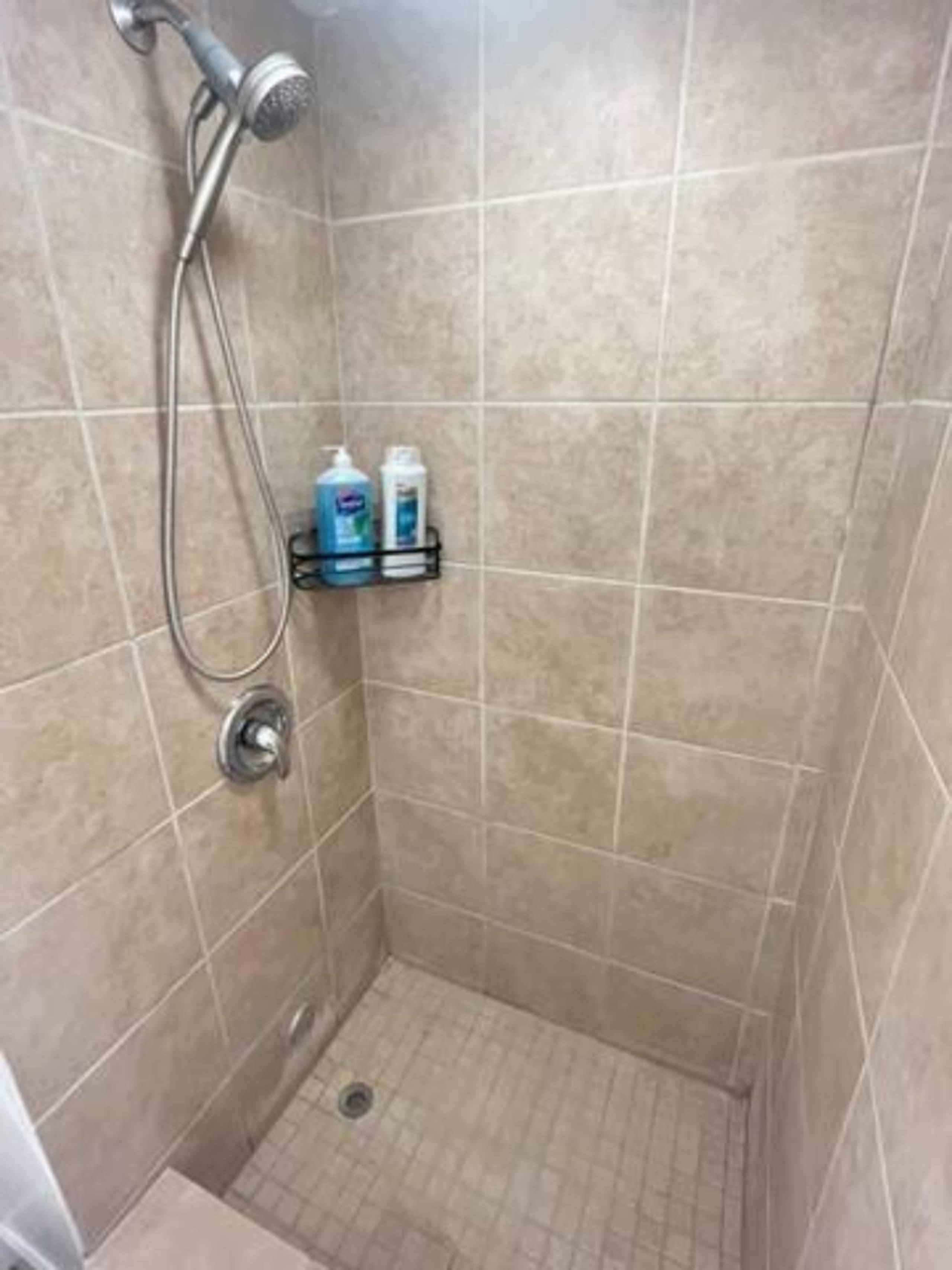 Condo in Honolulu · ★4.3 · 1 bedroom · 2 beds · 1 bath - Image 28