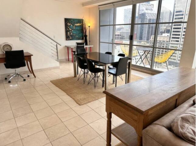 Penthouse 3BR w/d City-views, CBD Sydney gallery image 5