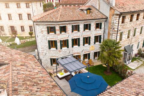 Alilandia - "Holiday Home"