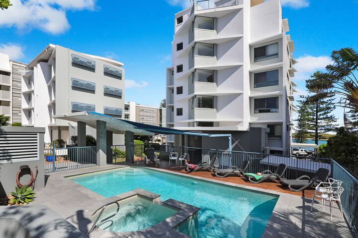 Beach Front Apartment Unit 5